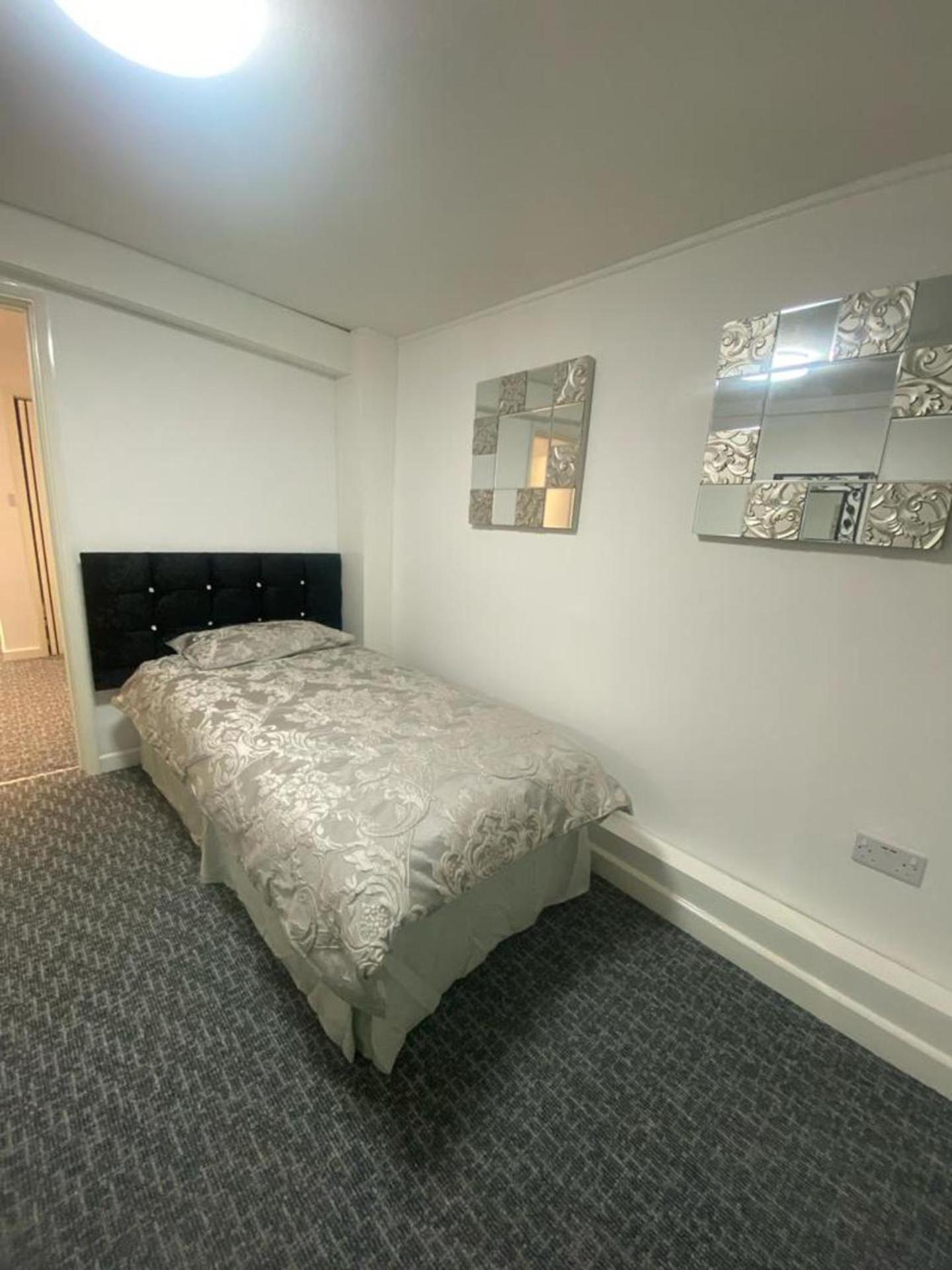 Beautiful 3-Bed Apartment In Merthyr Tydfil Exterior foto