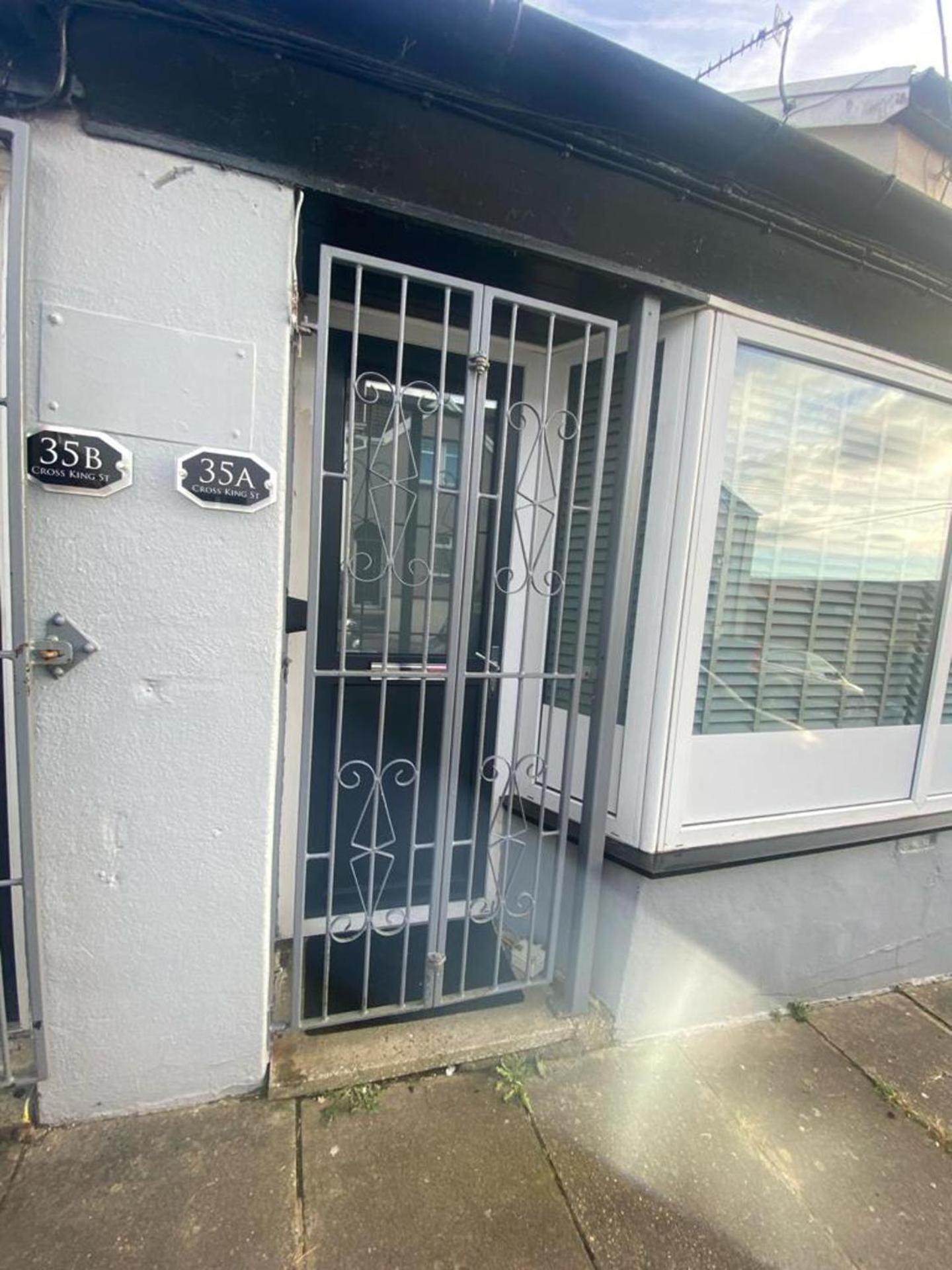 Beautiful 3-Bed Apartment In Merthyr Tydfil Exterior foto