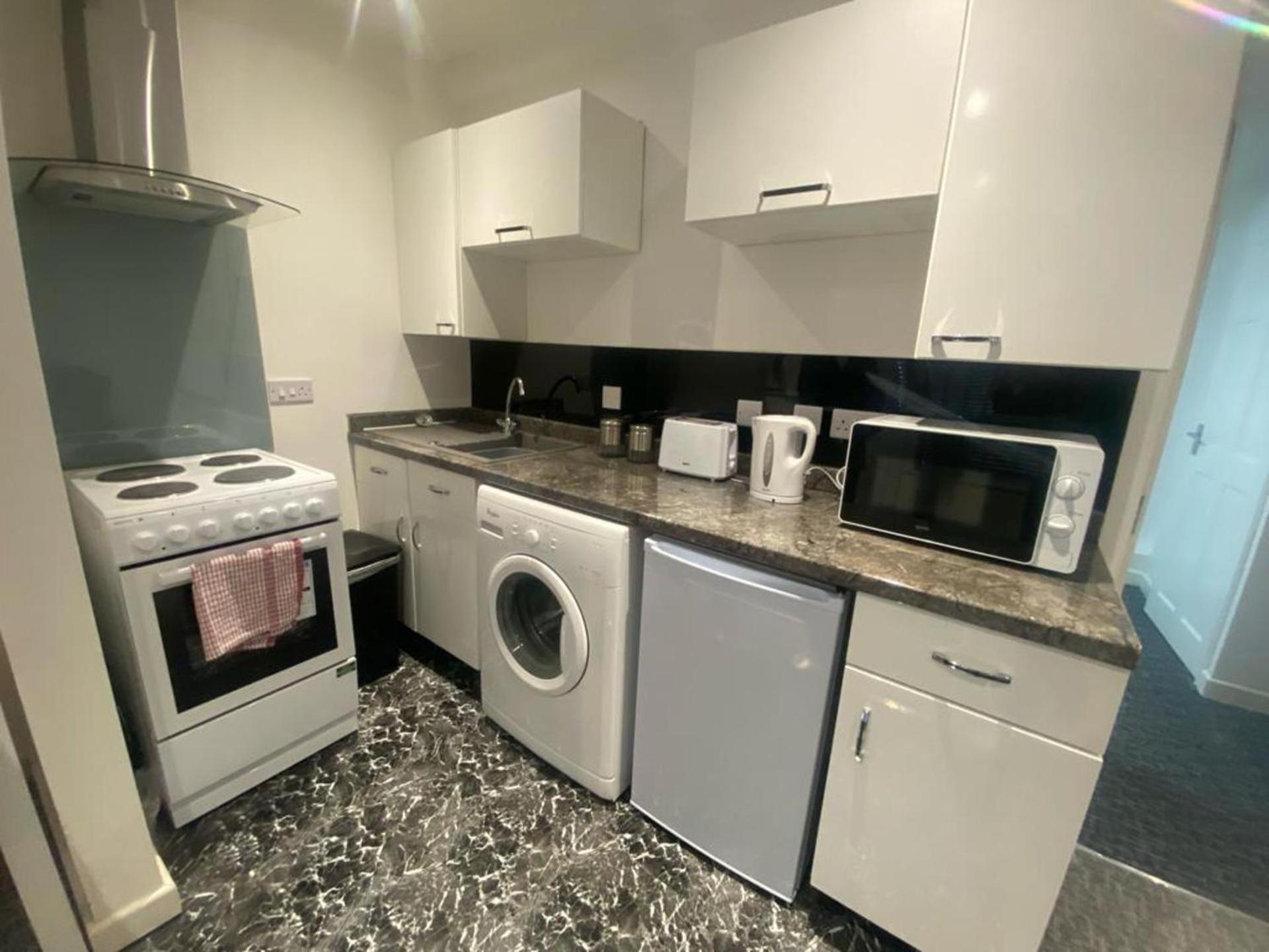 Beautiful 3-Bed Apartment In Merthyr Tydfil Exterior foto